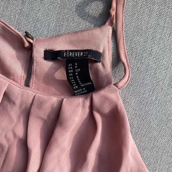 Forever 21 Work Tanktop - Picture 2 of 2